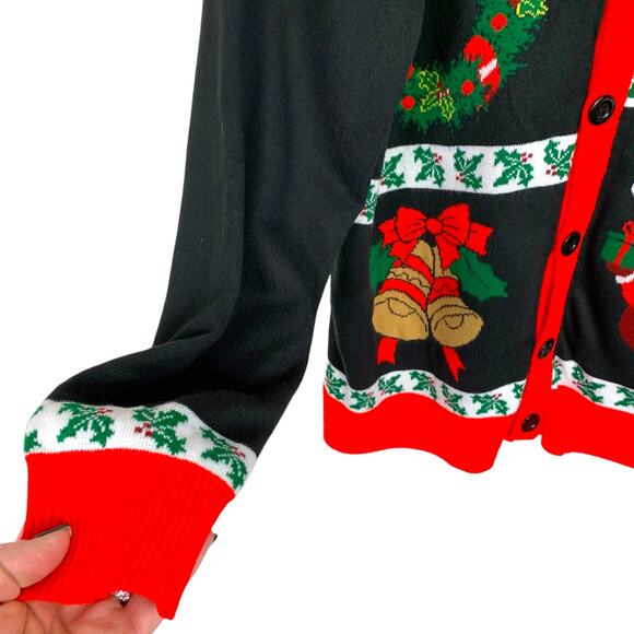 Men's Size XL Christmas Black and Red Cardigan Themed Pictures & Holly - Picture 6 of 9